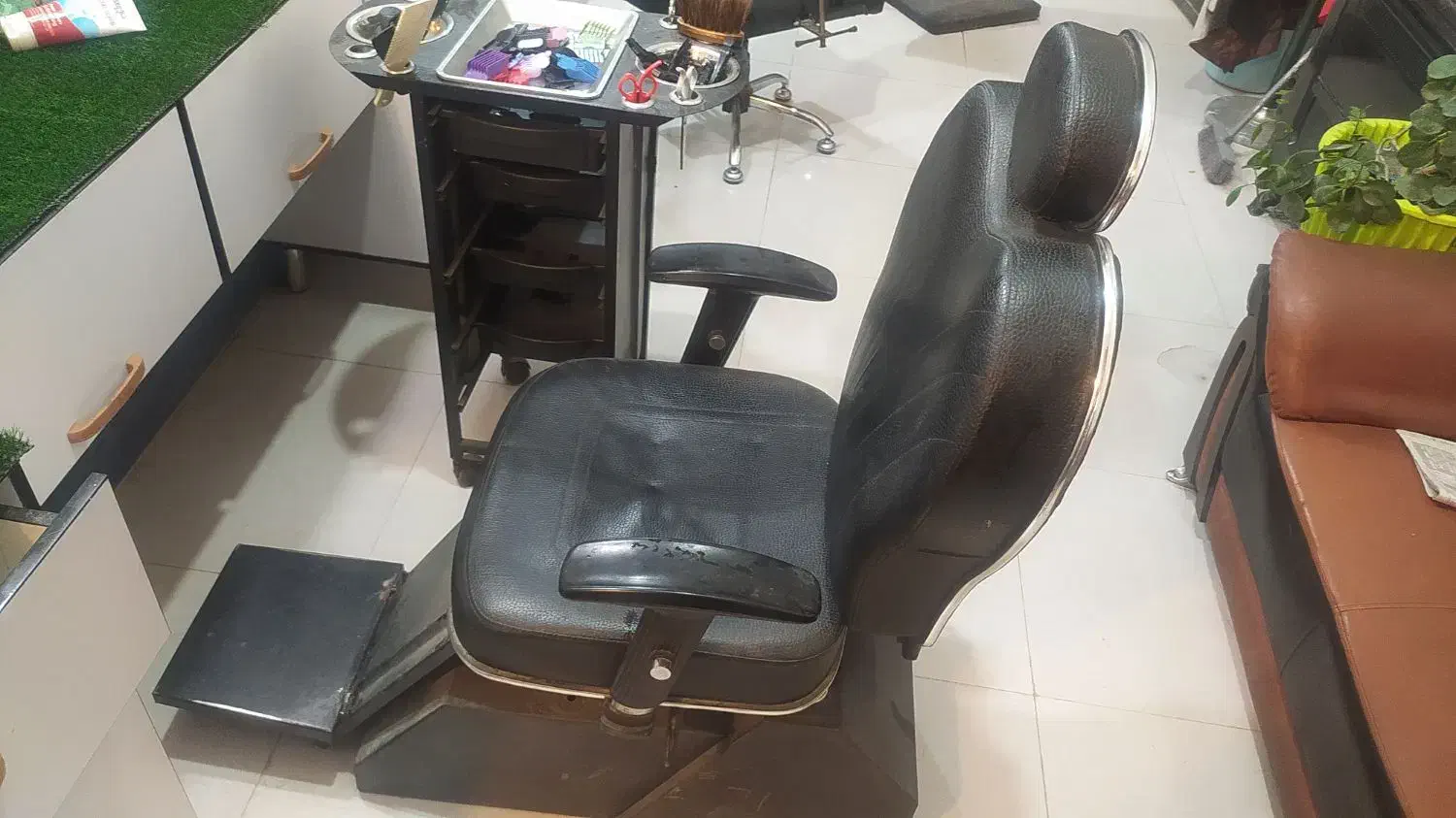 صندلی آرایشگاه 2عدد|آرایشگاه و سالن‌های زیبایی|ایلام, |دیوار