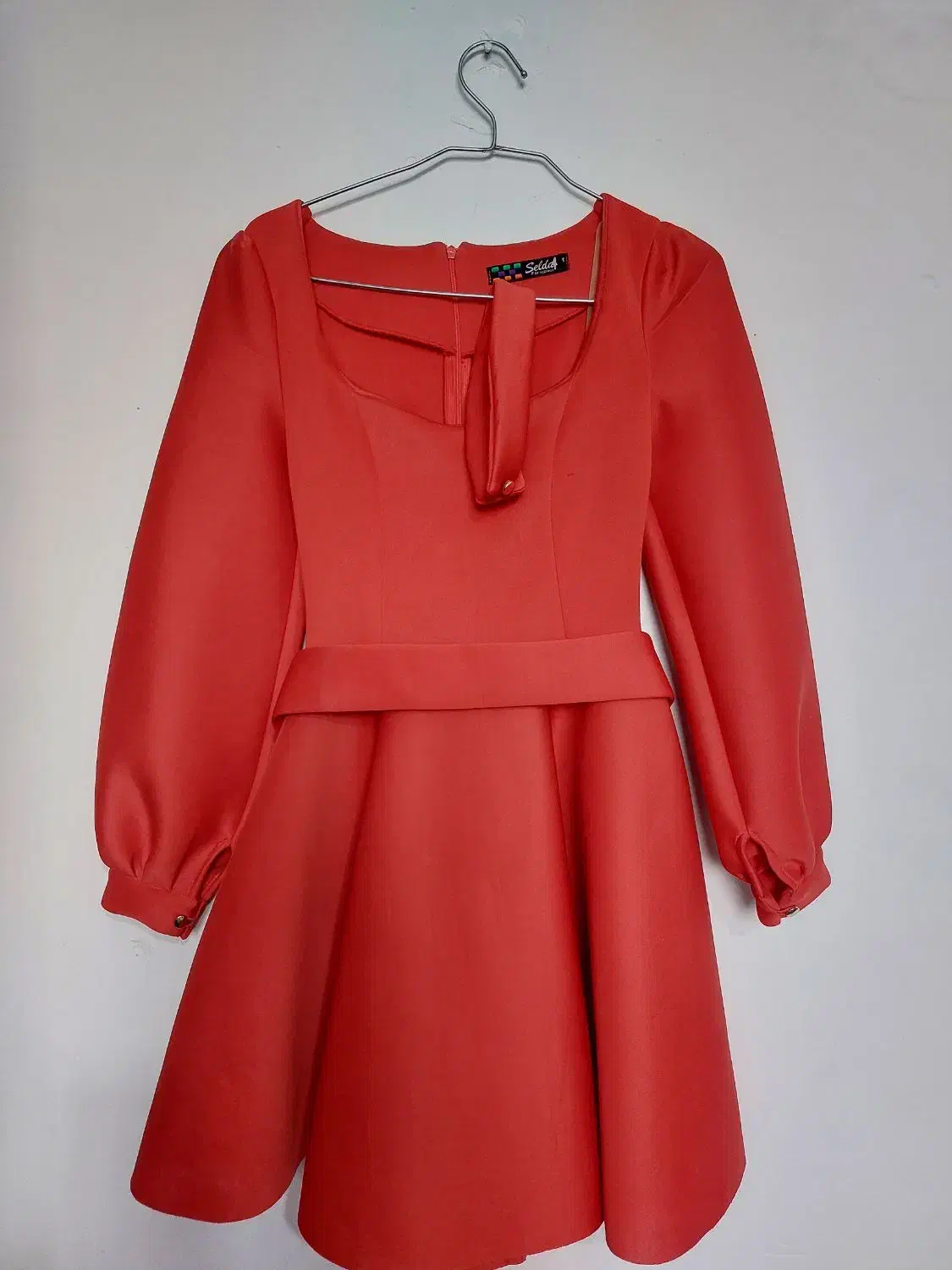 لباس عروسکی|لباس|گرگان, |دیوار