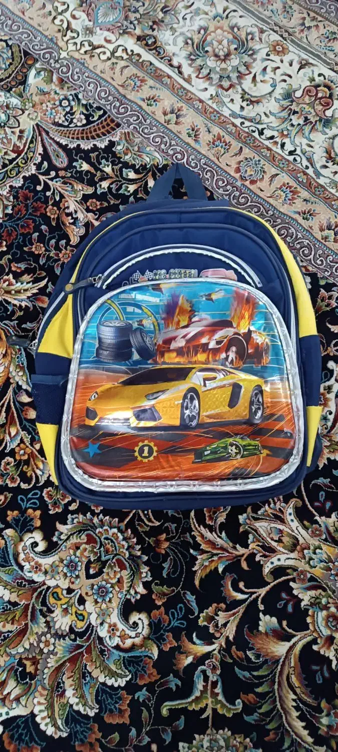 کیف مدرسه|کیف، کفش، کمربند|اراک, |دیوار