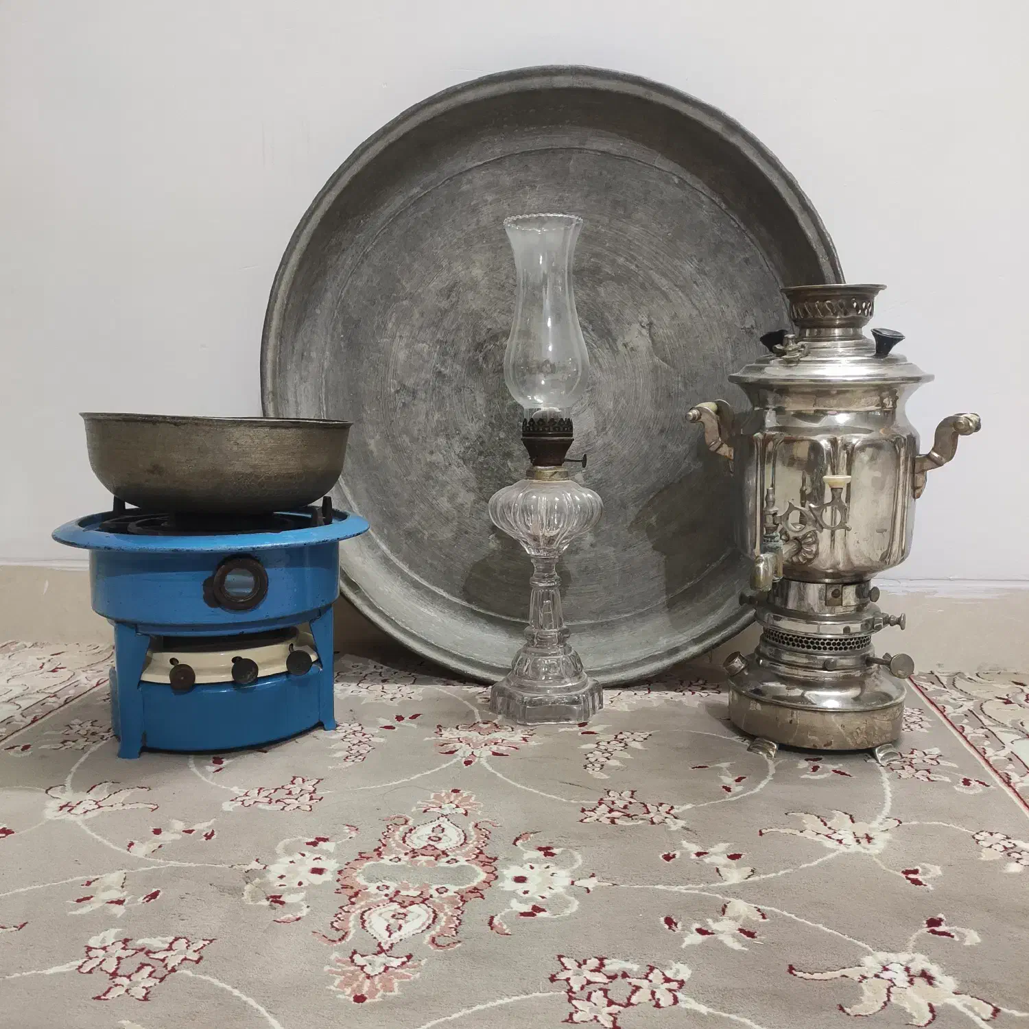 مجمع مسی سماورنفتی کاسه مسی قدیمی عتیقه چراغ لمپا|کلکسیون اشیاء عتیقه|خمینیشهر, |دیوار