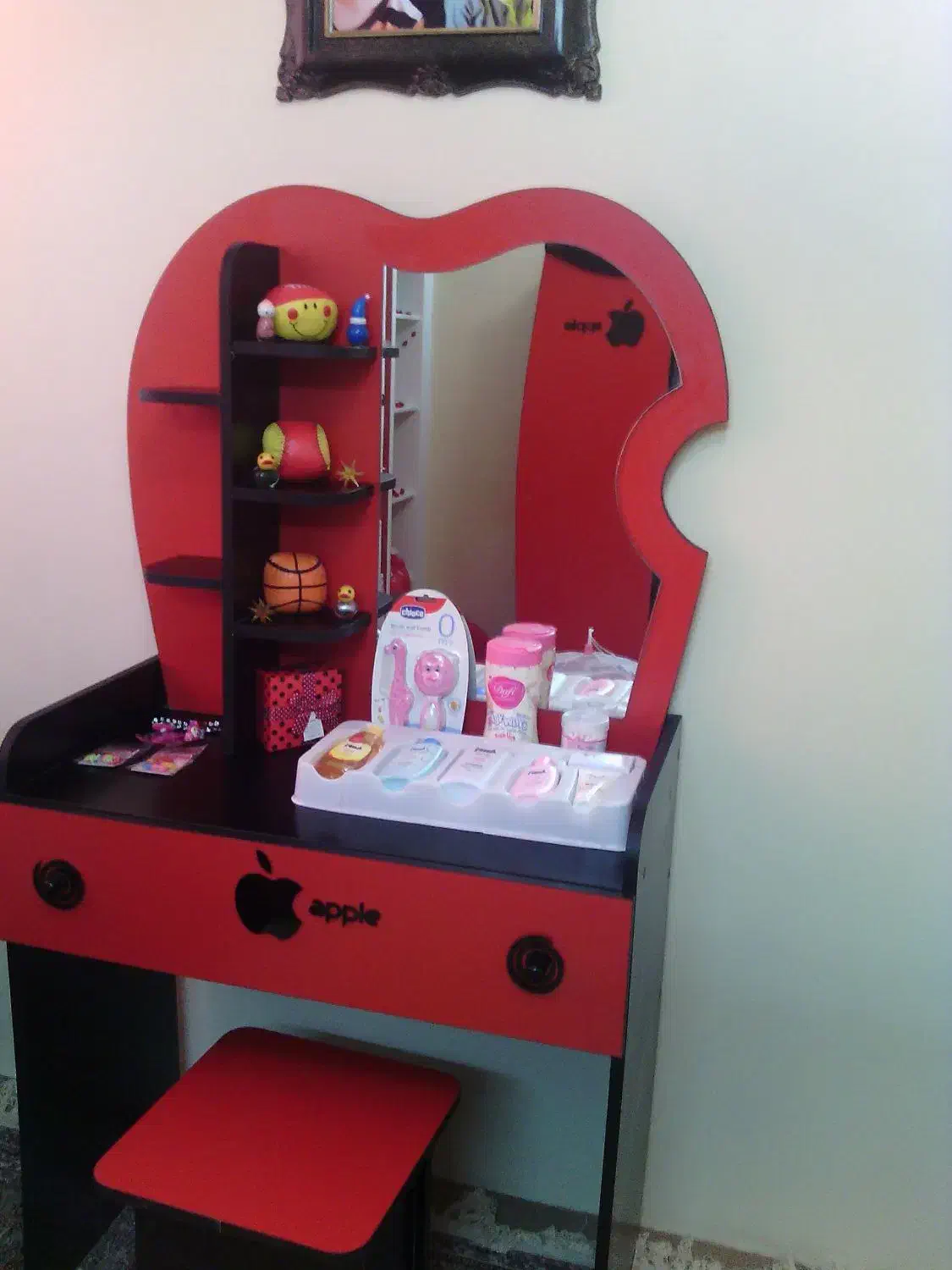 کمد و دراور|جاکفشی، کمد، دراور|مشهد, تربیت (صدف)|دیوار