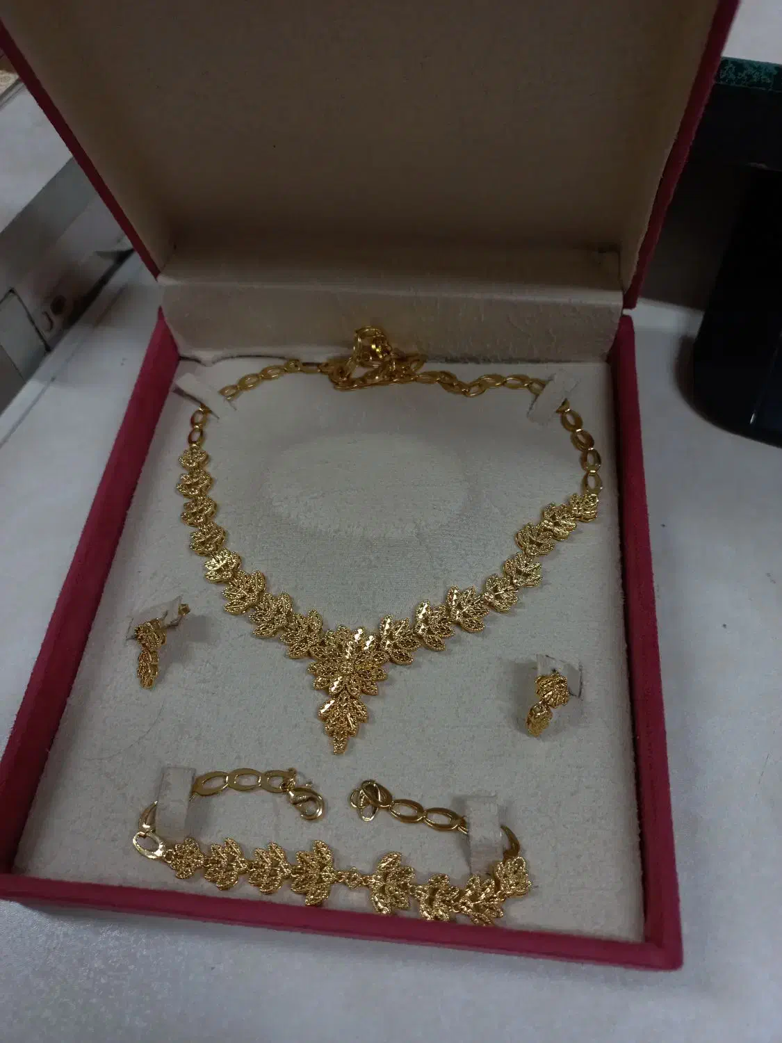 سرویس رنگ ثابت تراش|بدلیجات|خرم‌آباد, |دیوار