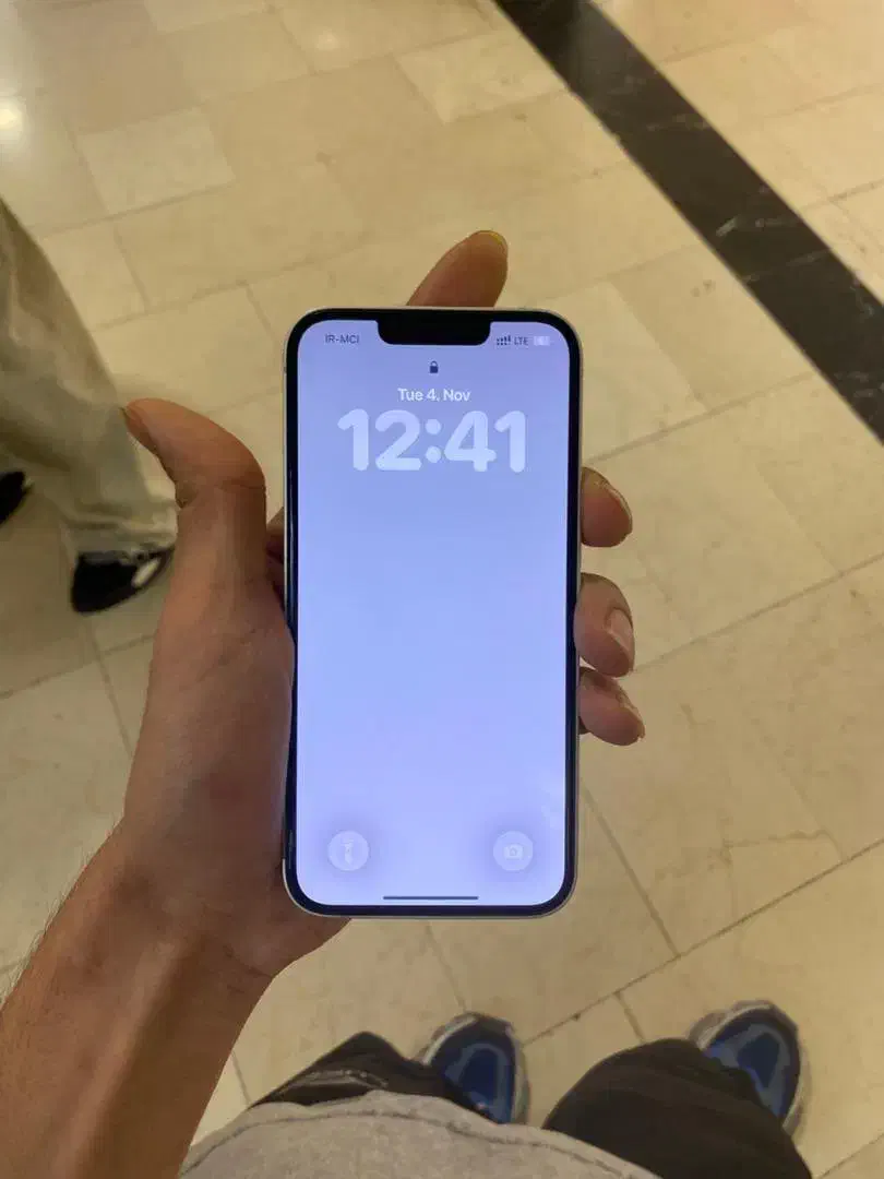 ۱۳ نرمال ۱۲۸ سفید ch باتری ۸۸|موبایل|تهران, باغ فیض|دیوار