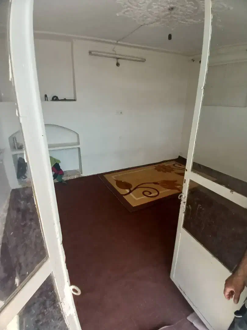 استخدام زوج متاهل (منزل ۱۰۰متری داده میشود)|استخدام سرایداری و نظافت|شیراز, شهرک گلها|دیوار