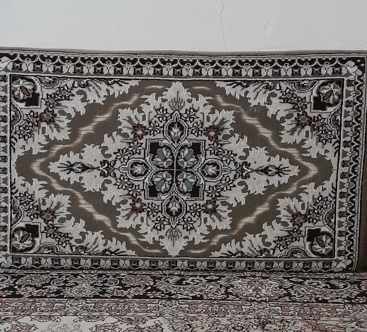 یک جفت پشتی|پشتی|مشهد, رسالت|دیوار