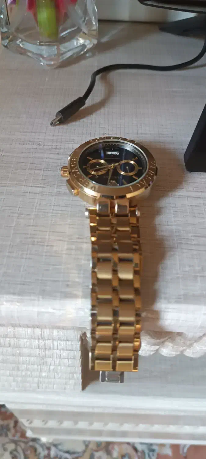 ساعت ورساچ|ساعت|نهاوند, |دیوار