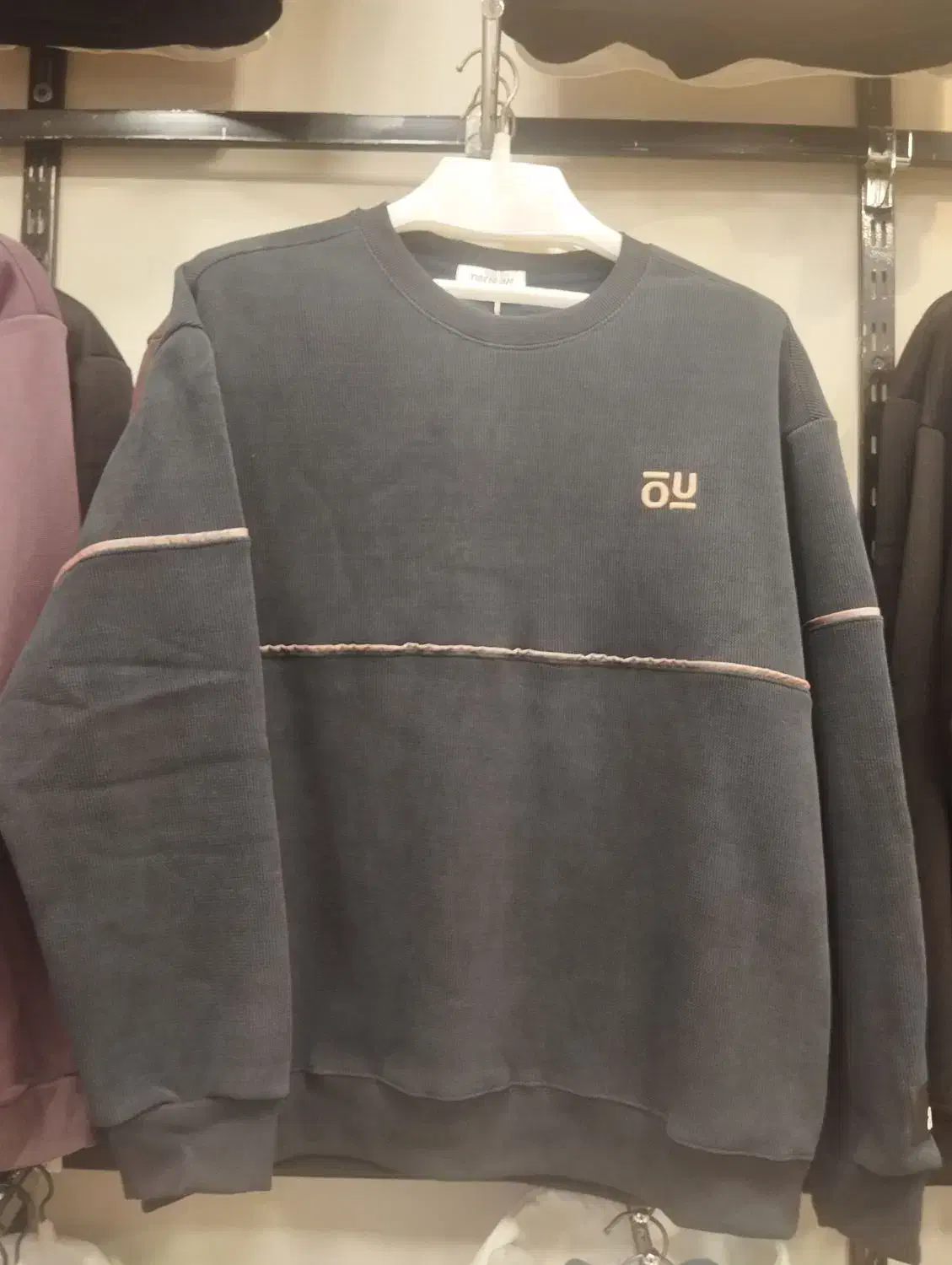 دورس پولار|لباس|قشم, |دیوار