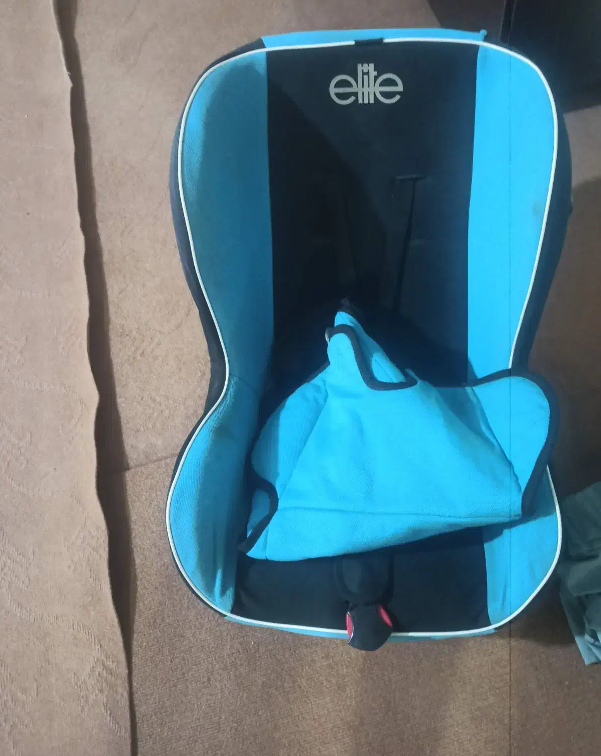 صندلی کودک اتومبیل|تخت و صندلی بچه|کاشان, میدانگاه آقا|دیوار