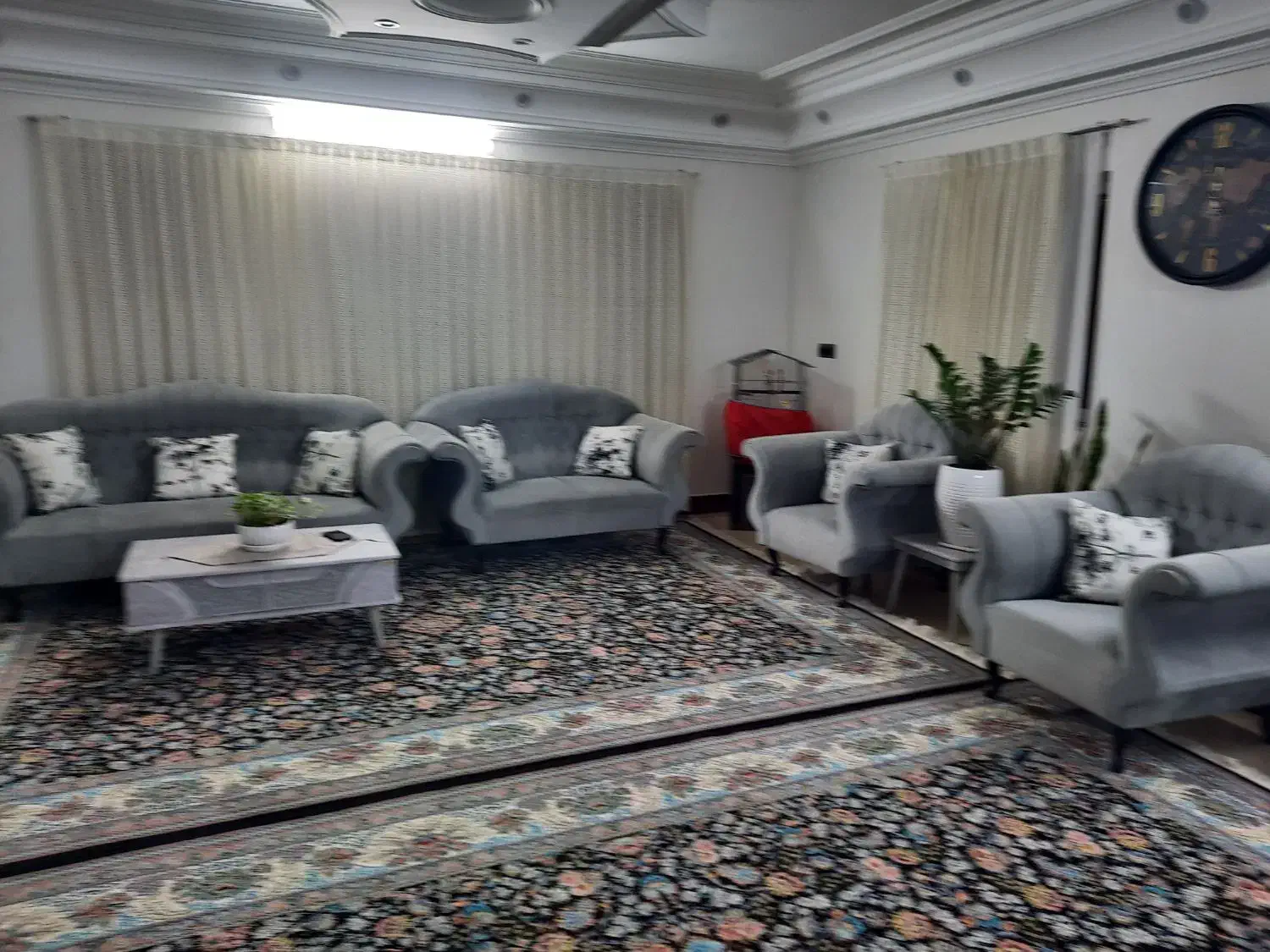 مبل دوازده نفره  با میز وسط|مبلمان خانگی و میز عسلی|بابل, |دیوار