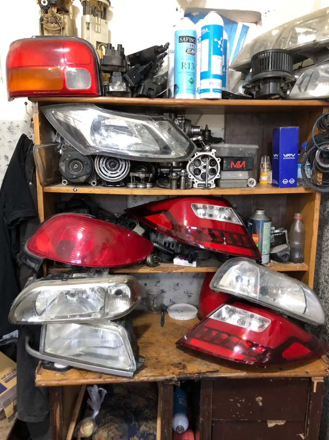 چراغ استوک|قطعات یدکی و لوازم جانبی|قدس, شهرقدس|دیوار