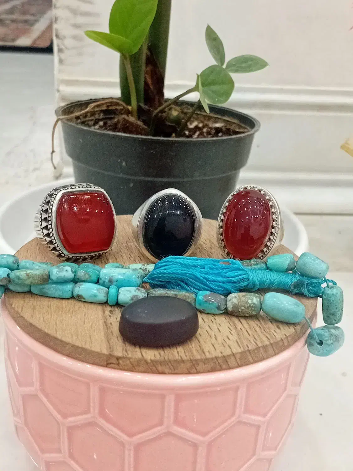 انگشتر و تسبیح|جواهرات|کارون, |دیوار