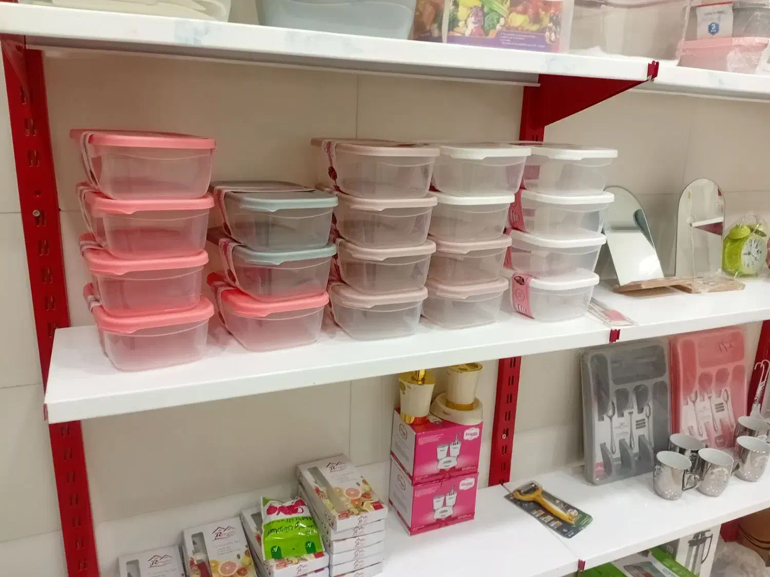 ظرف های نگه دارنده پلاستیک|ظروف نگهدارنده، پلاستیکی، یکبارمصرف|قم, قلعه کامکار|دیوار