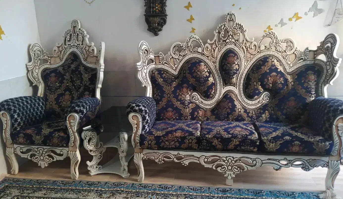 مبل سلطنتی ۷نفره به همراه میز و دو عسلی|مبلمان خانگی و میز عسلی|ورامین, ورامین|دیوار