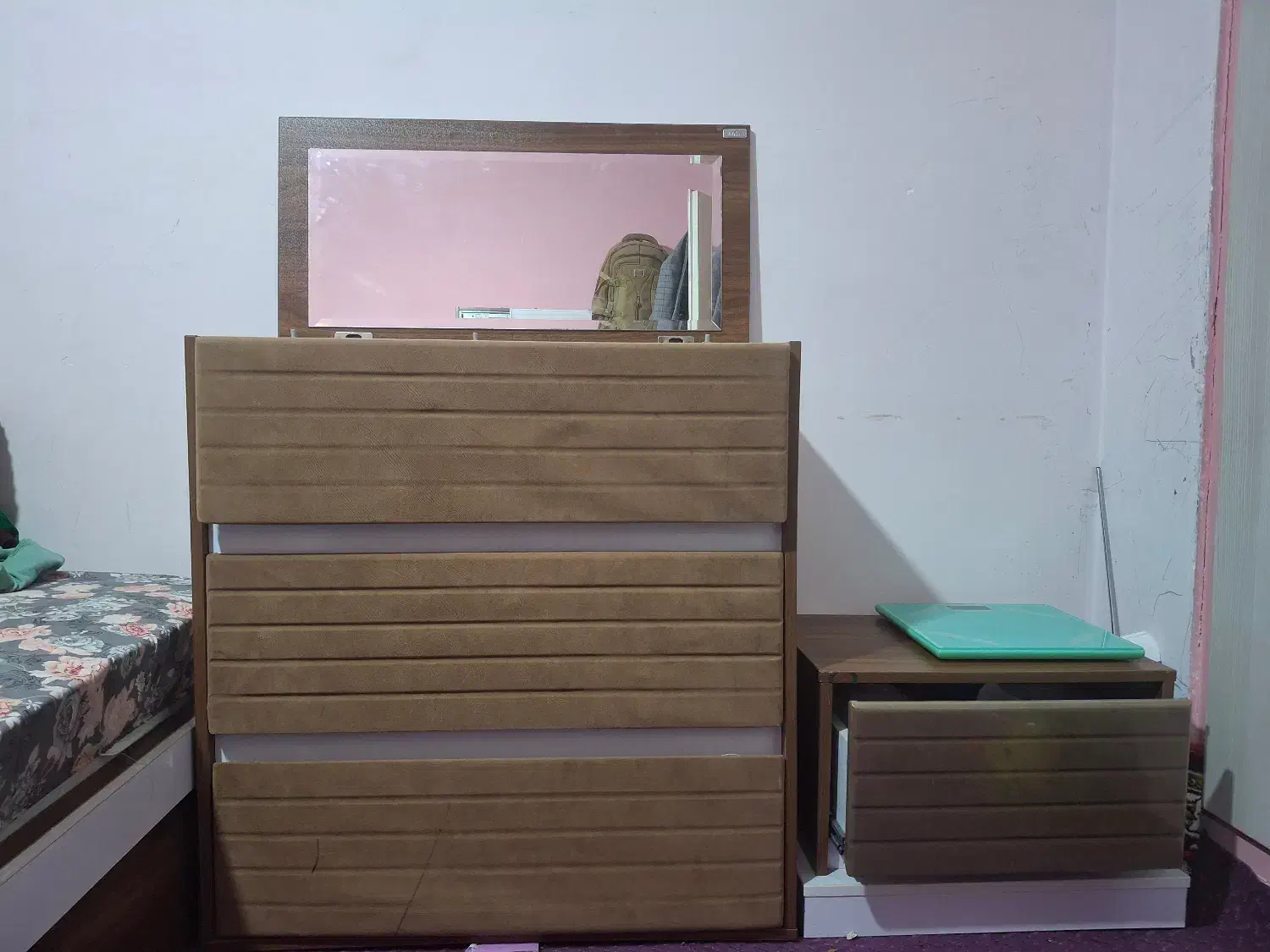 دراور ۳ طبقه همراه با دو کنسول در حد نو|جاکفشی، کمد، دراور|گرگان, |دیوار