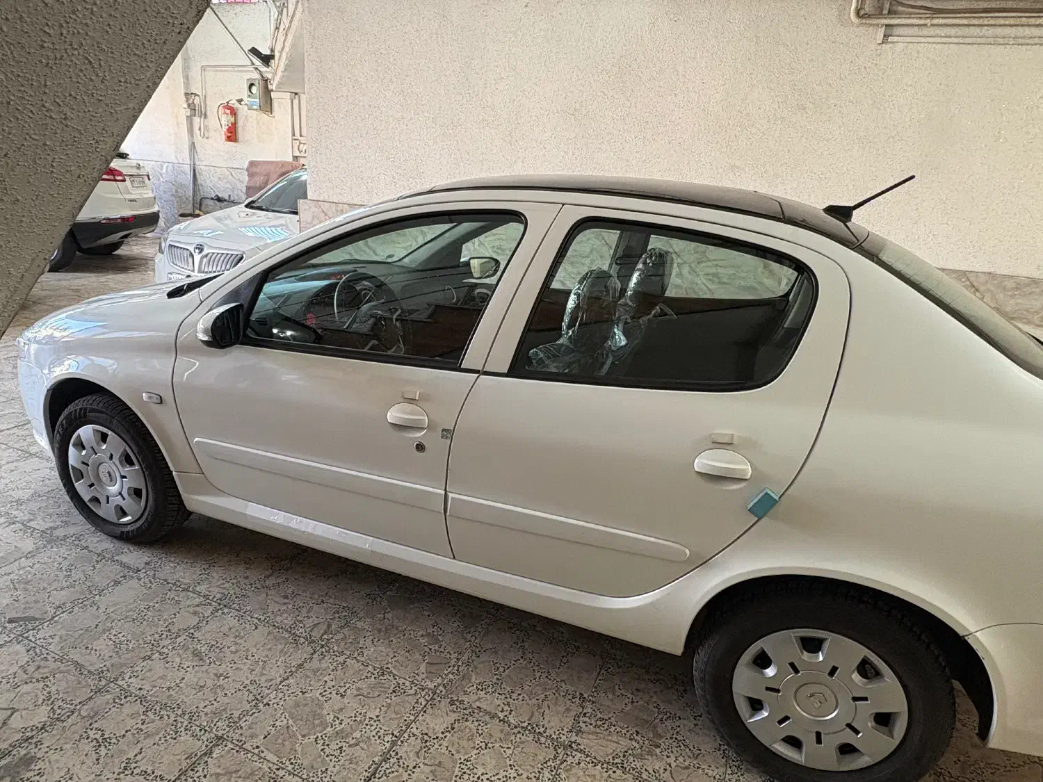 رانا پلاس 1401|خودرو سواری و وانت|رشت, شهرک شهید مفتح|دیوار