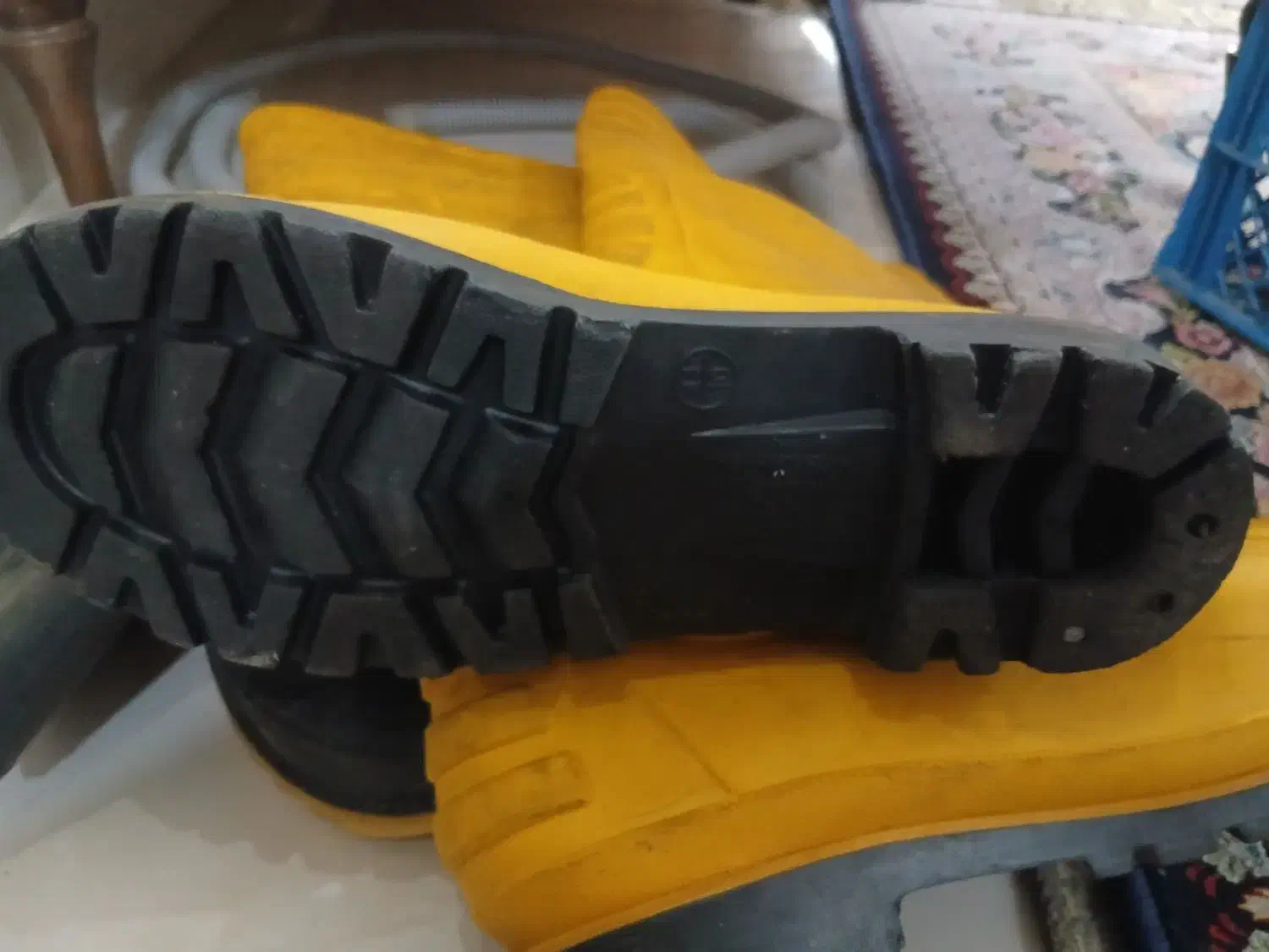 چکمه سالم.مارکدار هست.شماره ۴۴-۴۳|کیف، کفش، کمربند|رشت, سعدی (تختی)|دیوار