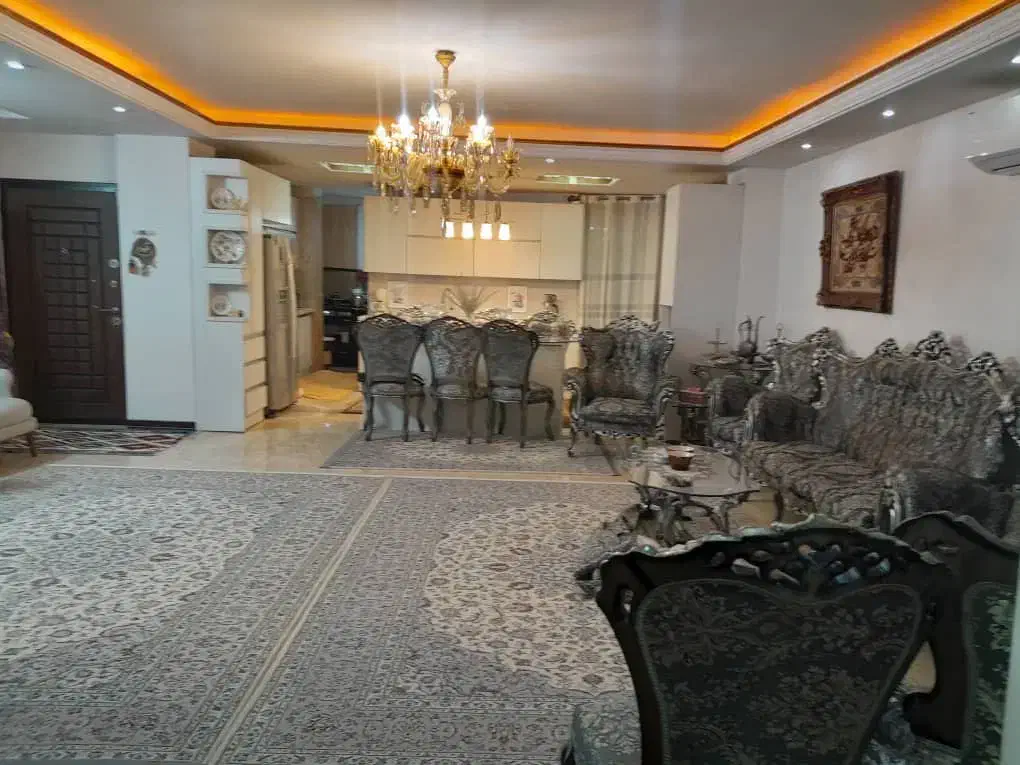 ۱۱۵ متر اپارتمان بلوار باهنر خیابان سپاه|اجارهٔ آپارتمان|ورامین, ورامین|دیوار