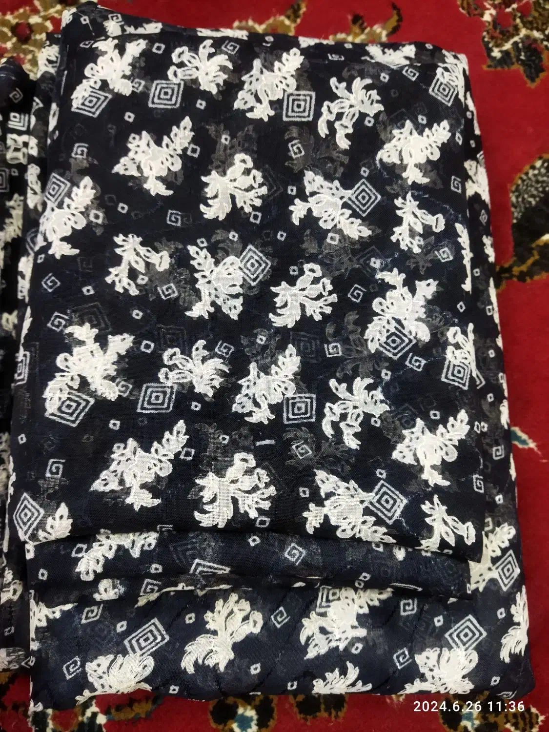 دوتا چادررنگی نونو|لباس|مهریز, |دیوار