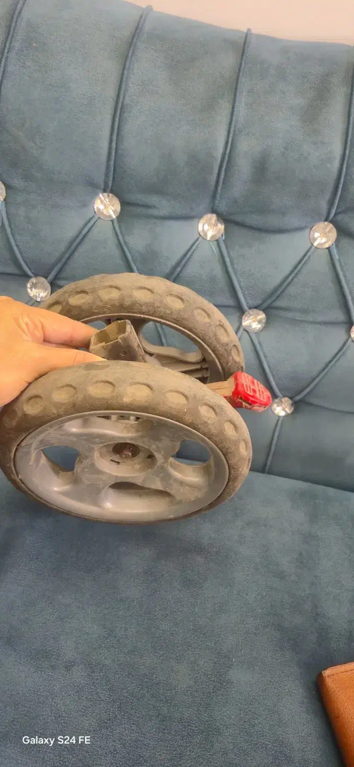 چرخهای کالسکه سه تا دوتایی|کالسکه و لوازم جانبی|آبیک, |دیوار