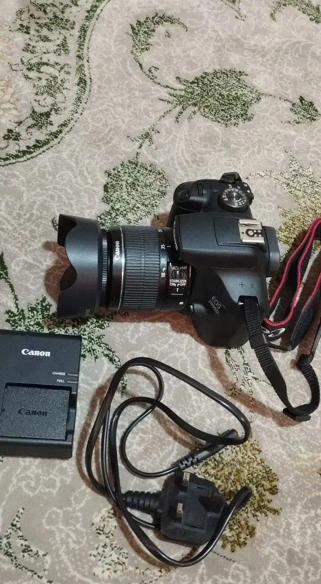 دوربین Canon 2000d|دوربین عکاسی و فیلم‌برداری|فولادشهر, زاینده رود|دیوار