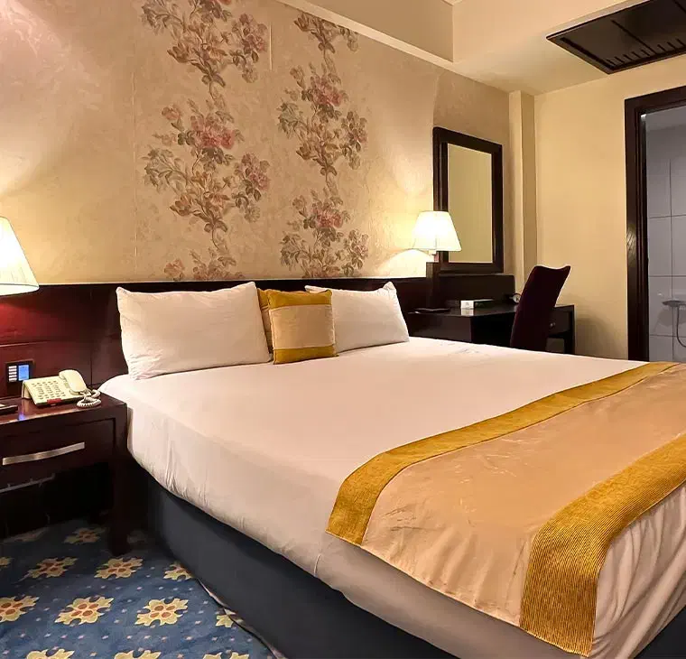 ۱۷ نفر جذب نیروی آقا هتل|استخدام اداری و مدیریت|ابهر, |دیوار