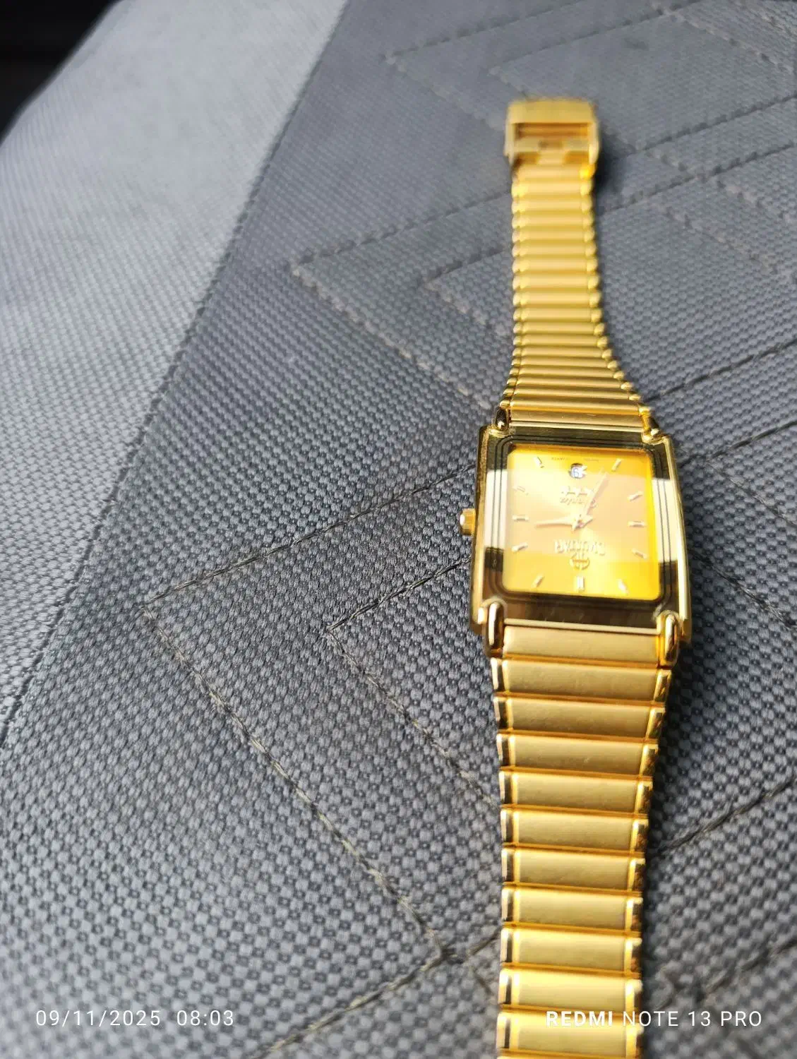 ساعت سوئیستار نو قدیمی|ساعت|پیر بکران, |دیوار