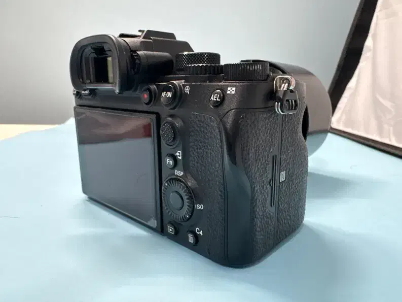 دوربین سونی الفا ۷r4 در حد|دوربین عکاسی و فیلمبرداری|شیراز, معالیآباد|دیوار