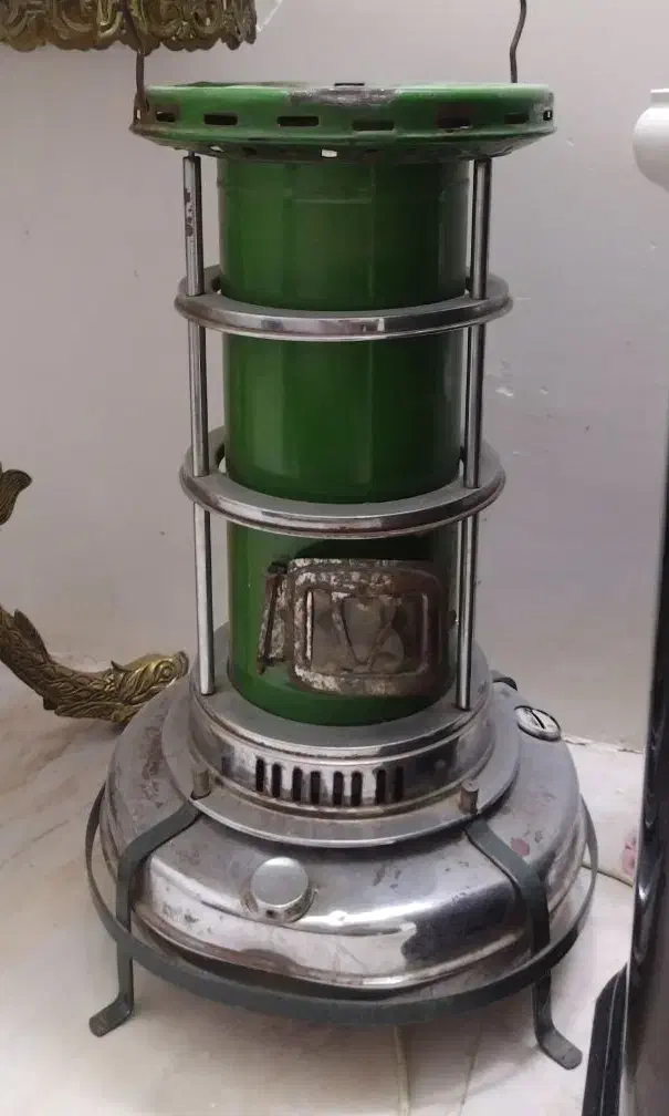 چراغ نفتی والور نفتی قدیمی|کلکسیون اشیاء عتیقه|ورامین, ورامین|دیوار