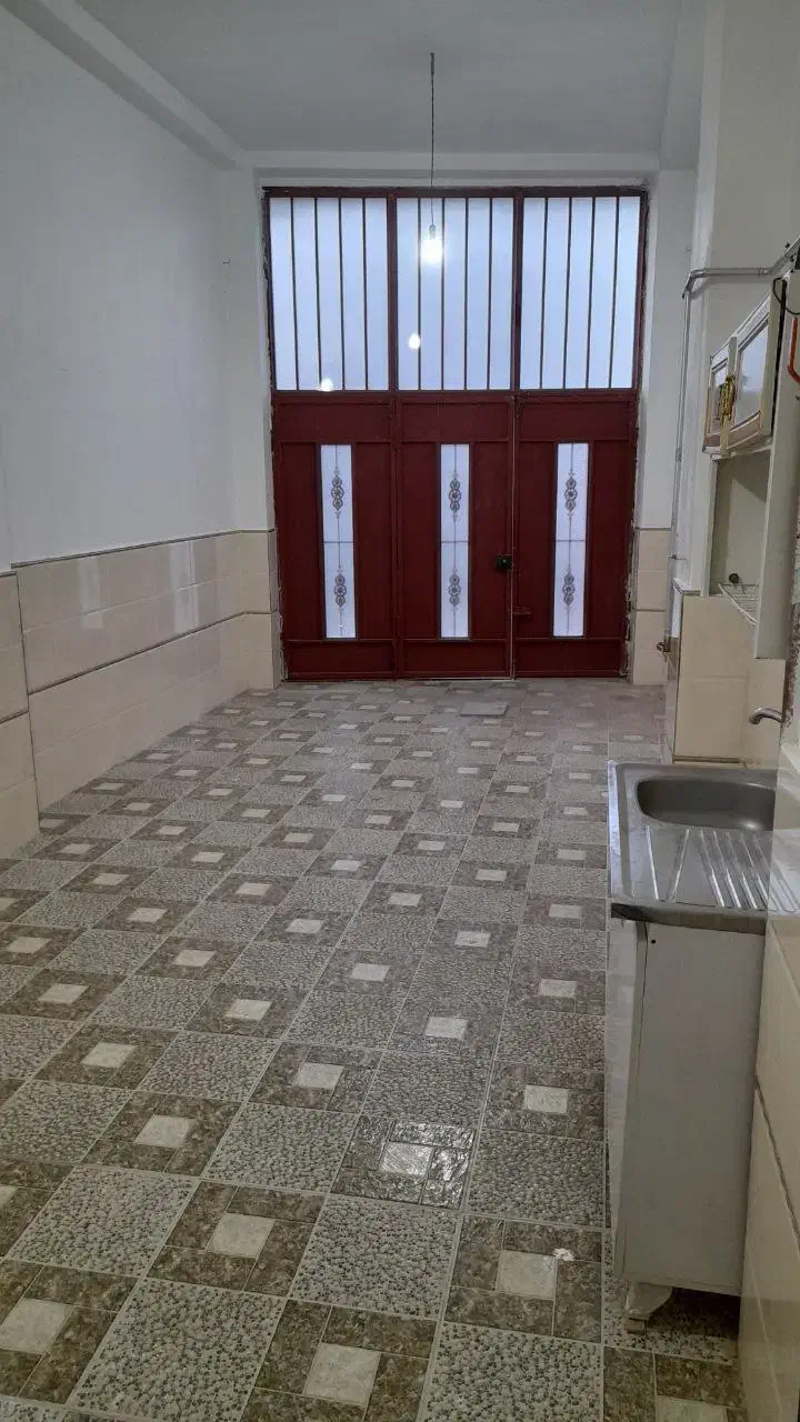 پارکینگ حیاط دار،مناسب برای آرایشگاه و خیاطی|اجارهٔ مغازه و غرفه|شاهین دژ, |دیوار