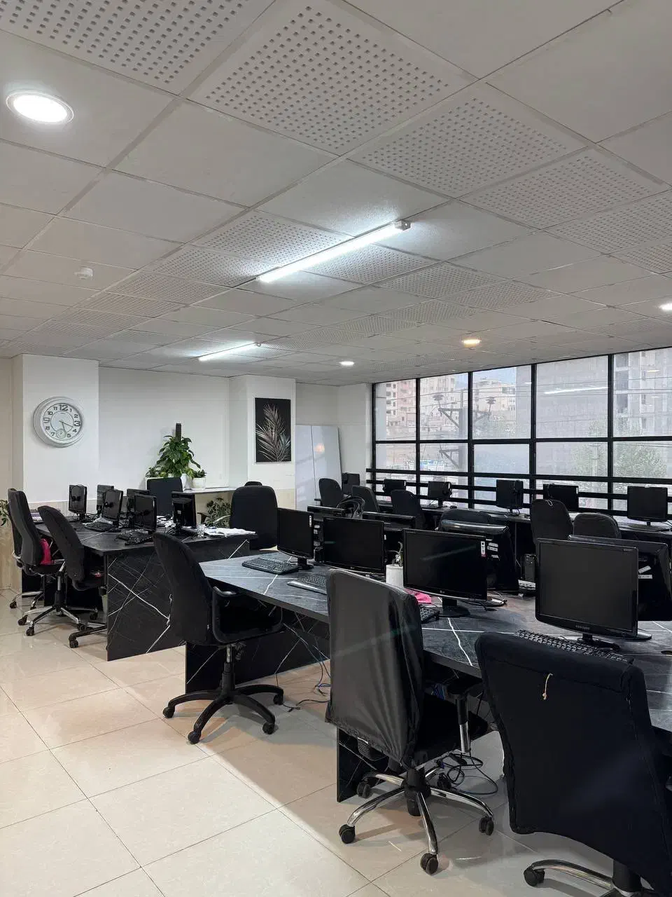 استخدام منشی تلفنی(دانشجو/بی تجربه/پاره وقت)|استخدام اداری و مدیریت|فردیس, شهرک ۱۱۰|دیوار