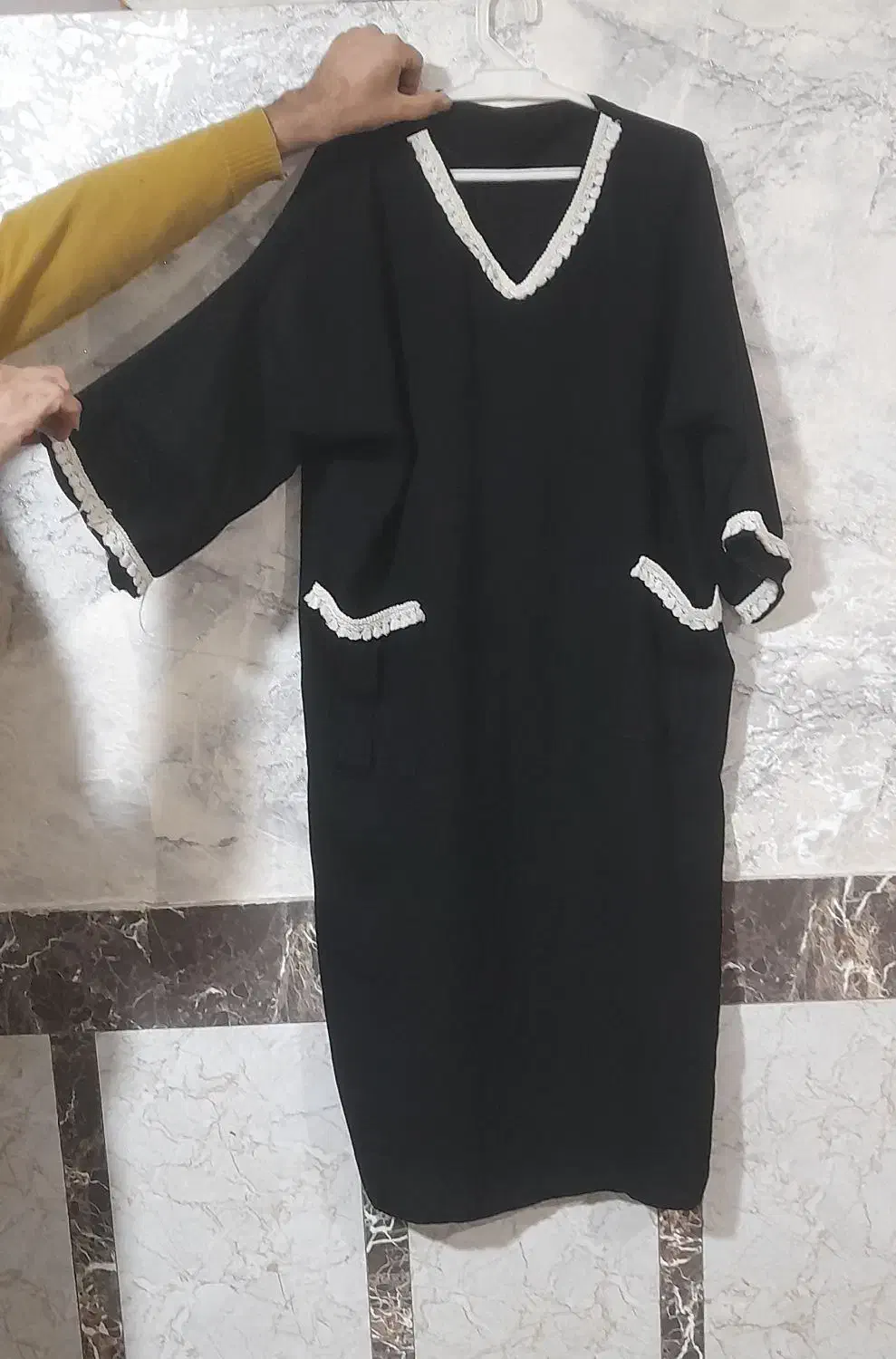 مانتو وبلیز|لباس|شیراز, ده پیاله|دیوار