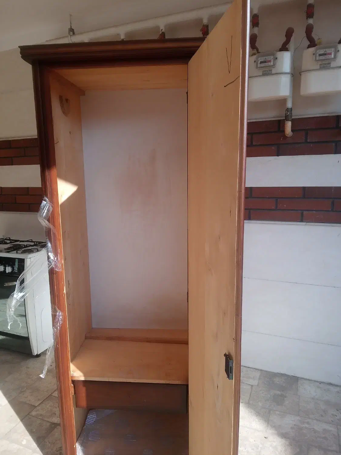 یک کمد لباس تک سالمه بزرگ هست|جاکفشی، کمد، دراور|قم, پردیسان|دیوار