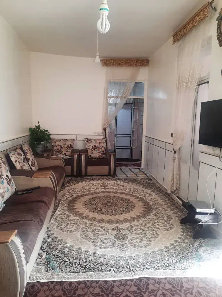 یک منزل مسکونی ویلایی فروشی به مساحت ۲۵۰ متر|فروش خانه و ویلا|بهمن صغاد, |دیوار