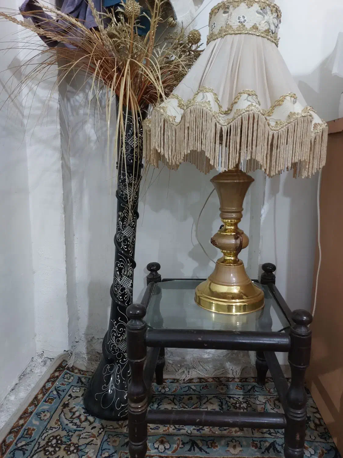 آباژور و گلدان|چراغ خواب و آباژور|نگین شهر, |دیوار