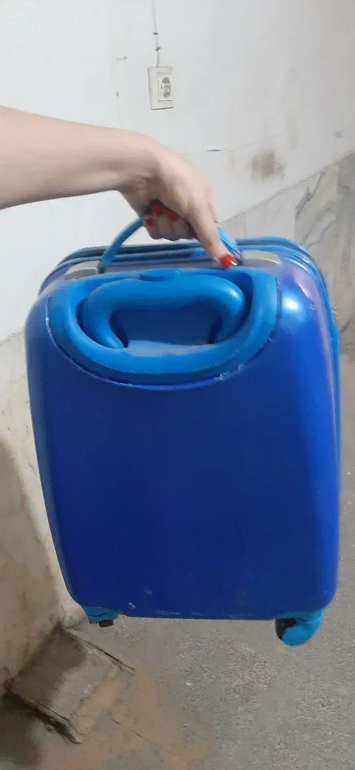 چمدان|کیف، کفش، کمربند|همدان, |دیوار