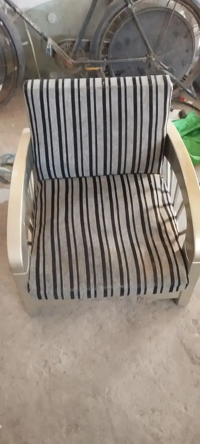 مبل راحتی تخت فلزی اینه روروک کودک کالسکه|مبلمان خانگی و میز عسلی|اردبیل, |دیوار