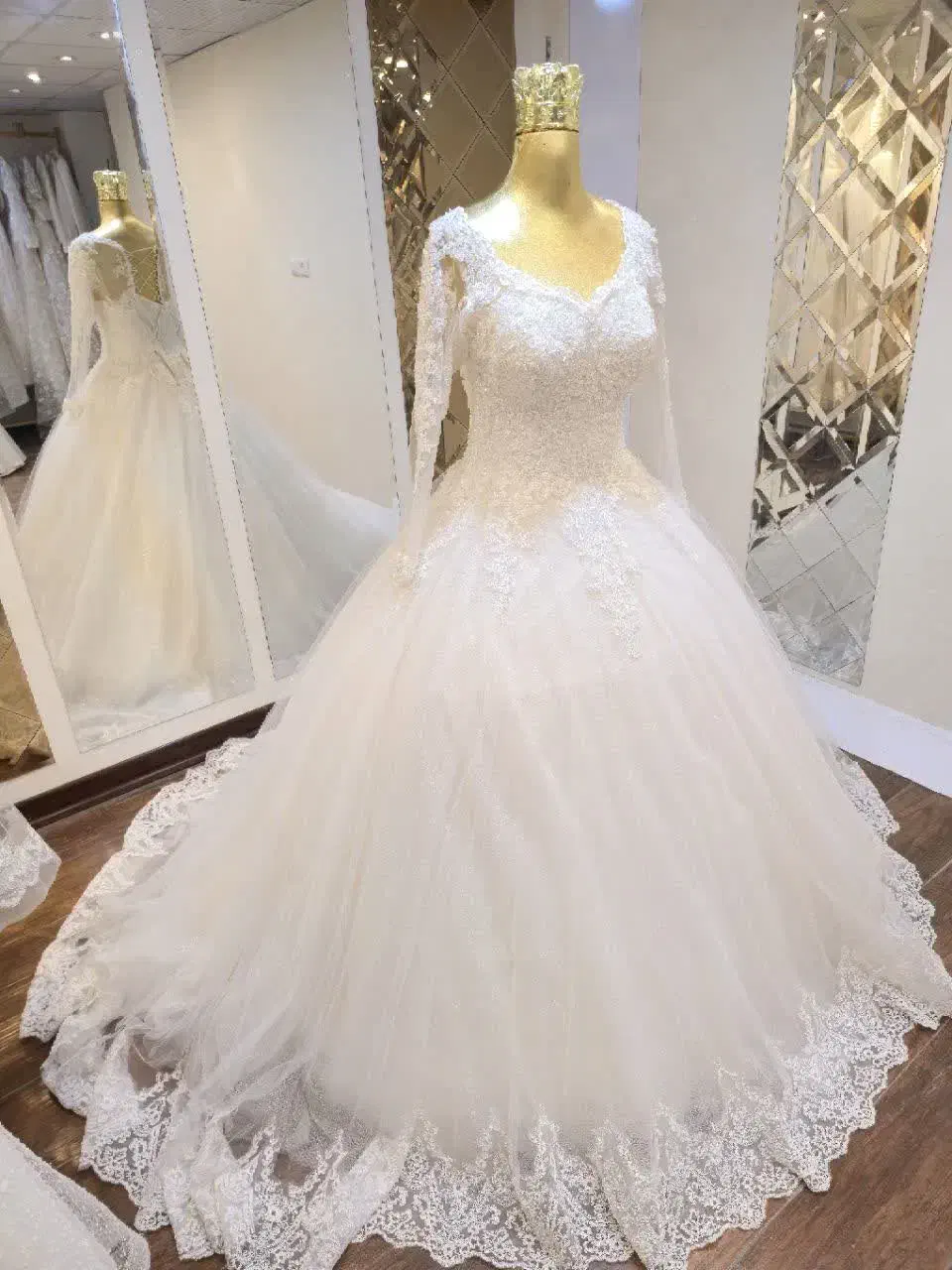 لباس فروشی عروس|لباس|یزد, |دیوار