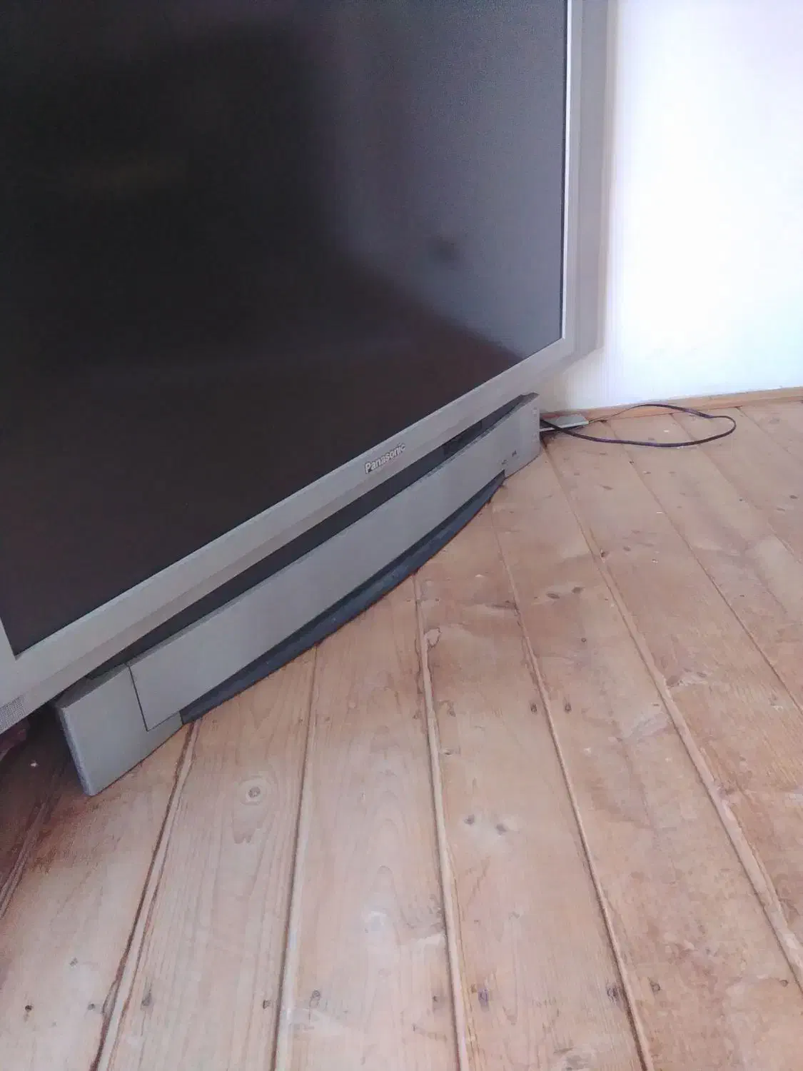 تلویزیون قدیمی نیاز به تعمیر دارد|تلویزیون و پروژکتور|تنکابن, |دیوار