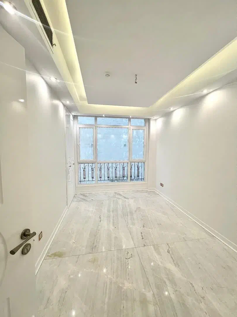 ۱۶۵ متر ۳ خواب تکواحدی ژورنالی/۲ پارکینگ سندی