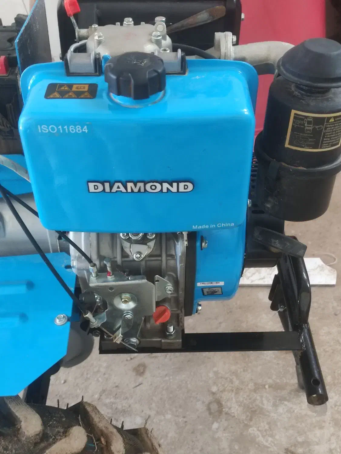 تیلر ده اسب|ماشین‌آلات صنعتی|رشتخوار, |دیوار