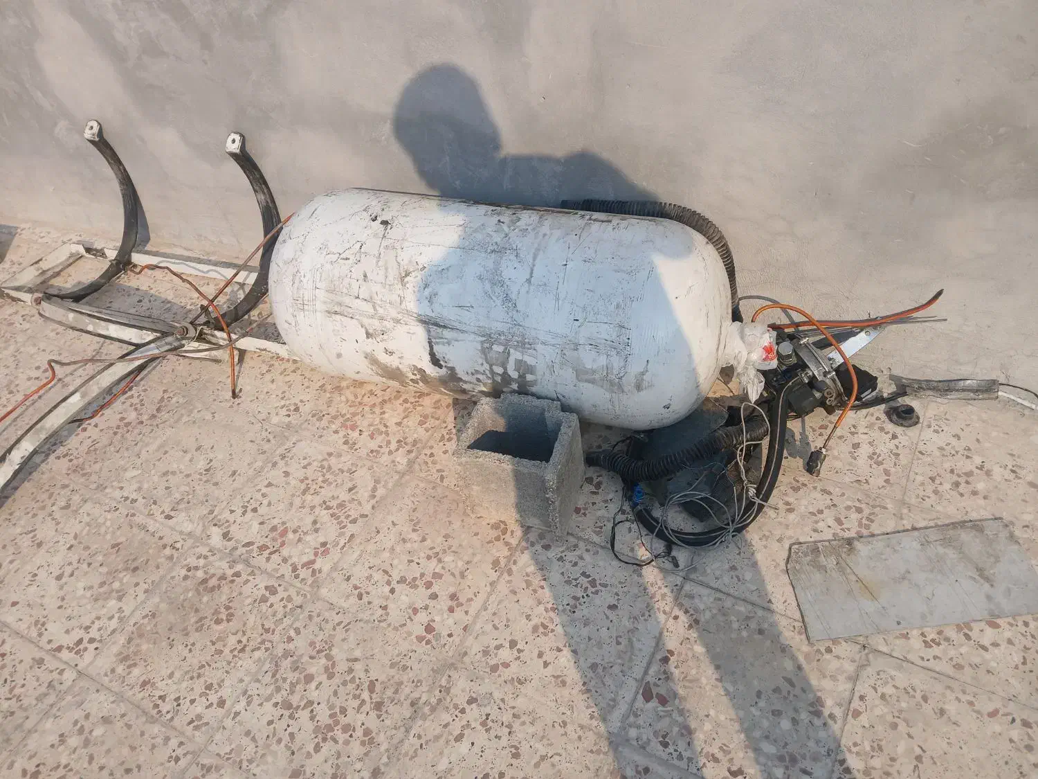 کپسول سی ان جی ۱۴ کیلو|قطعات یدکی و لوازم جانبی|لامرد, |دیوار