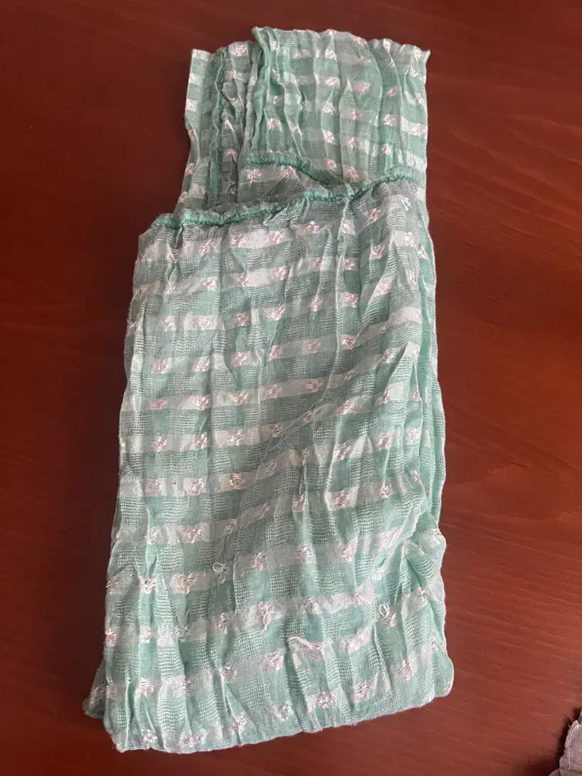 شال زنانه مزونی|لباس|رشت, رودباری|دیوار