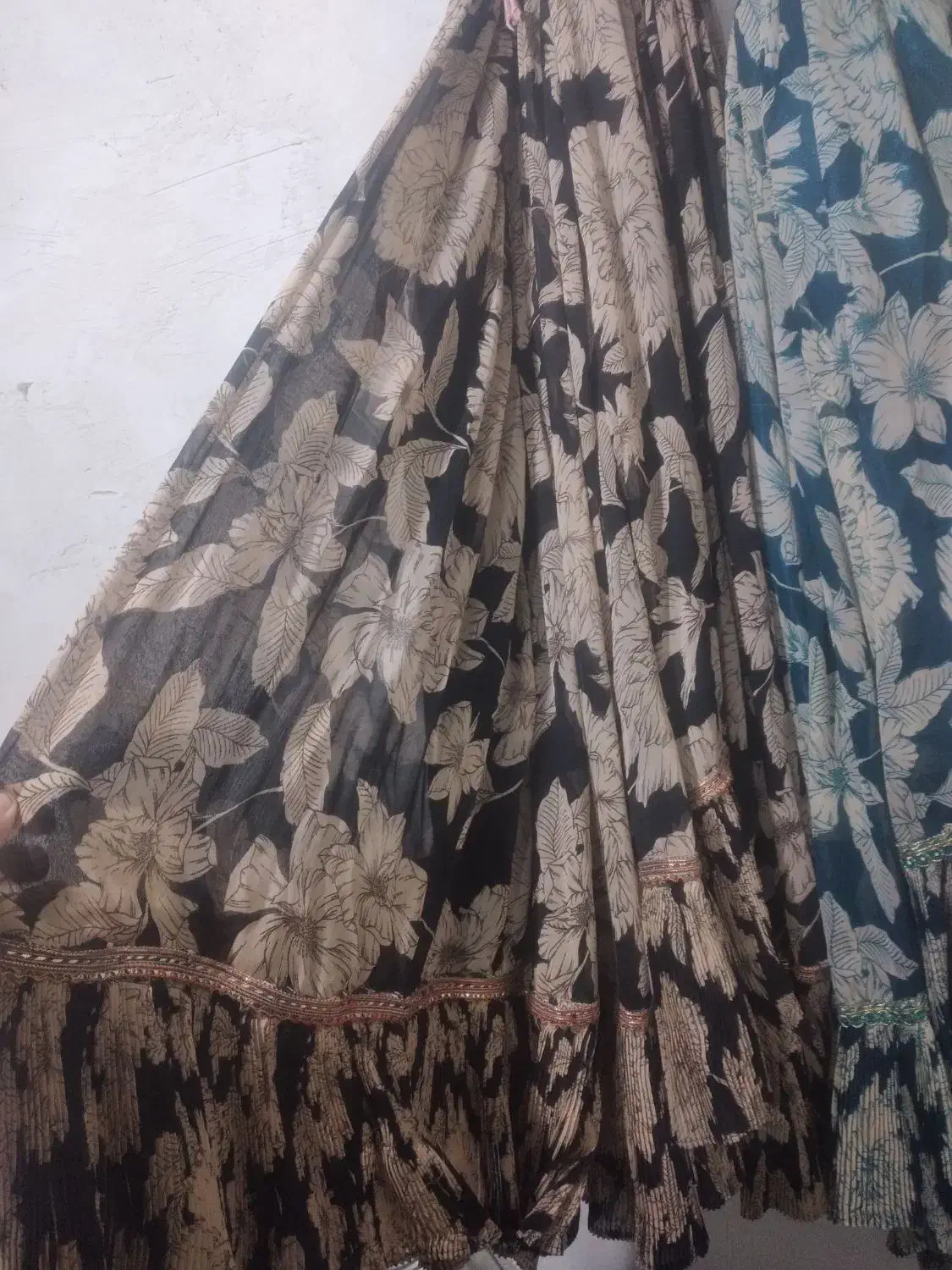 فروش چهار دست لباس محلی در حد نو|لباس|دهدشت, |دیوار