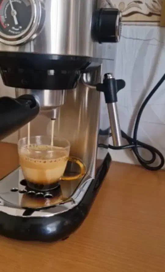 قهوه ساز مباشی ۲۰ بار در حد نو|سماور، چای‌ساز، قهوه‌ساز|زاهدان, |دیوار