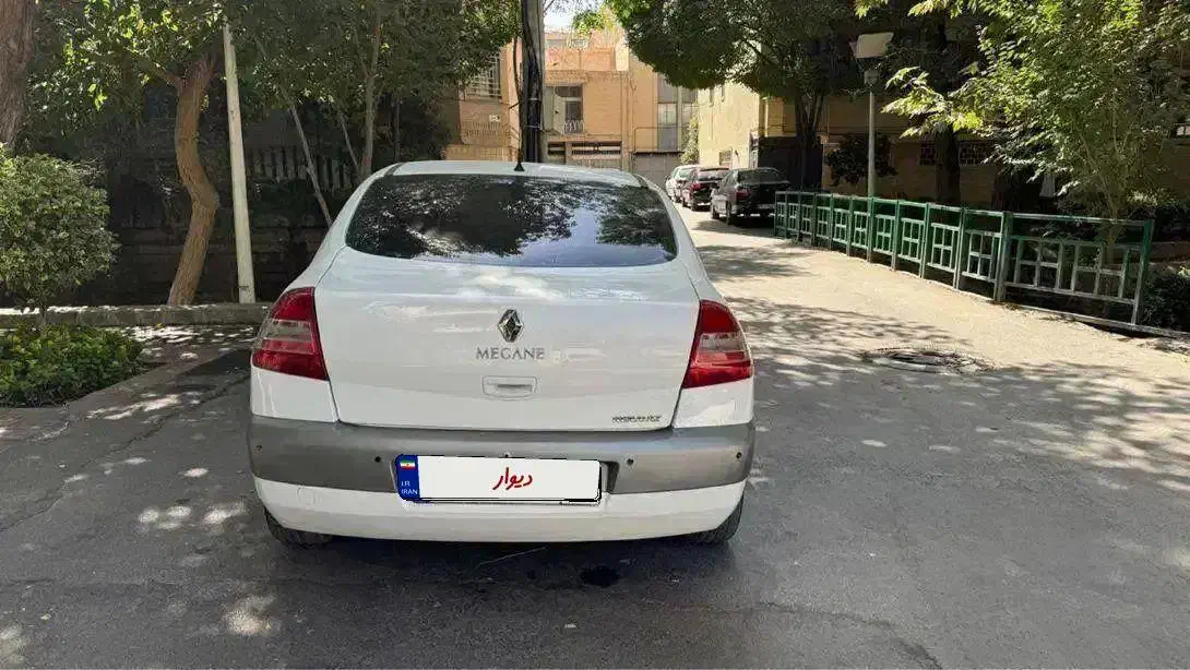 مگان مدل ۹۱ - موتور ۲۰۰۰|خودرو سواری و وانت|اصفهان, عباس‌آباد|دیوار