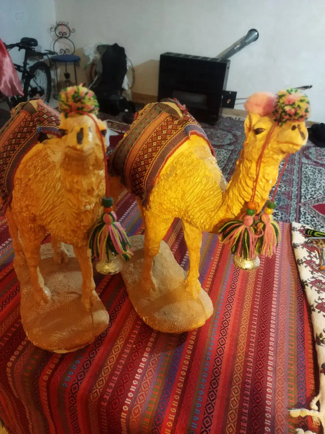 مجسمه|مجسمه، تندیس، ماکت|رستم, |دیوار