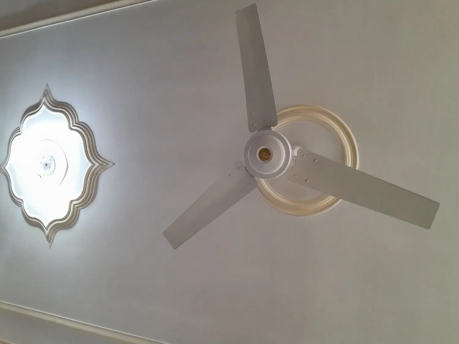 پنکهسقفیدرحدنو|پنکه و تصفیهکنندهٔ هوا|رشت, استقامت ۱|دیوار