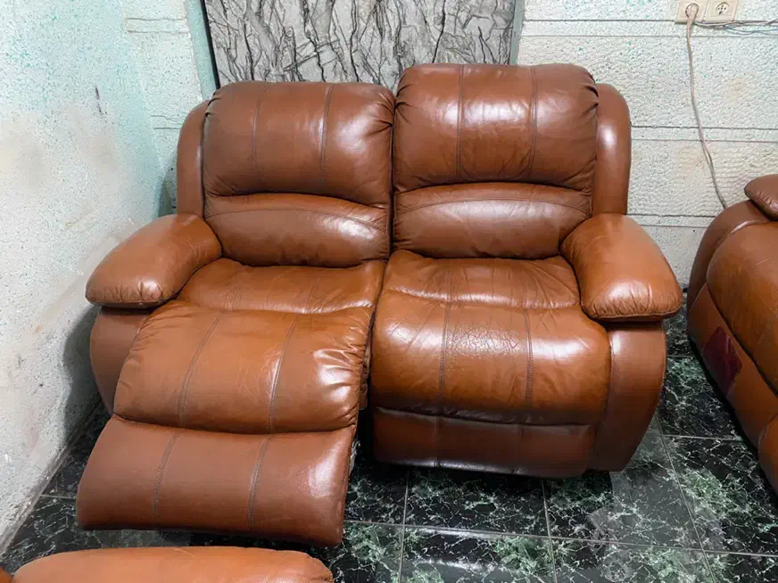 مبل ریلکسی چرم واقعا طبیعی (مالزی)|مبلمان خانگی و میز عسلی|تهران, پاسداران|دیوار