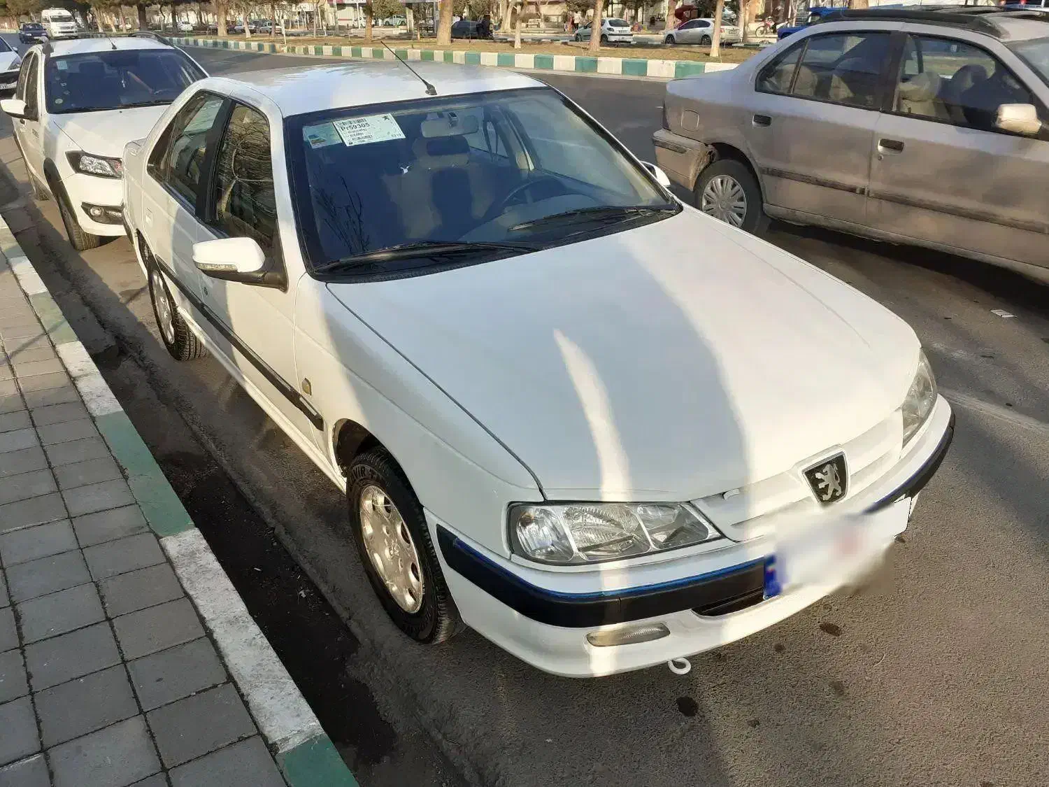 پارس سال مدل۹۲سفید پژو۲۰۶تیپ۲مدل۸۶سفید|خودرو سواری و وانت|مشهد, مصلی (کارمندان اول)|دیوار