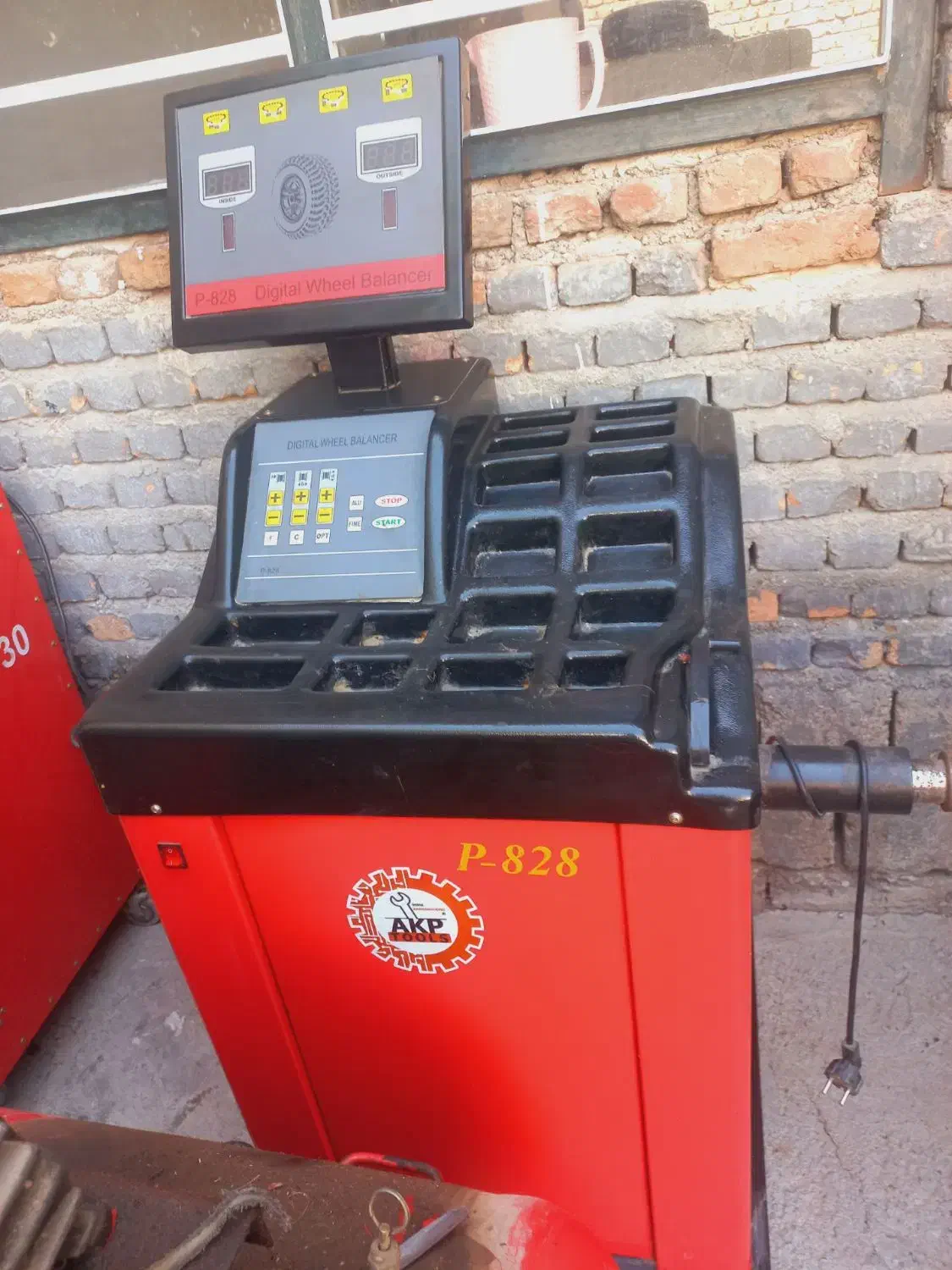 بالانس کامپیوتری.دستگاه شستشوی رادیاتور خودرو|ماشینآلات صنعتی|میاندوآب, |دیوار